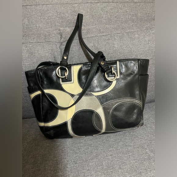 Coach gallery east west Leather Tote with Inlaid/Patchwork design - Picture 3 of 12